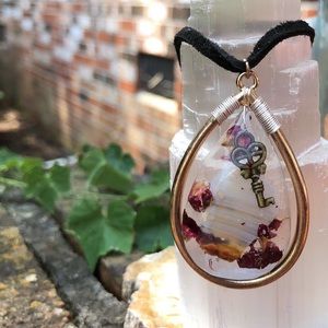 *HANDMADE* Resin Terrarium & Rock Necklace